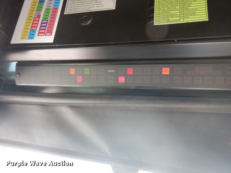 image for item DA5340 2003 Gillig G27B102N4  coach bus