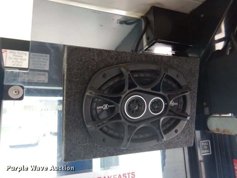 image for item DA5340 2003 Gillig G27B102N4  coach bus