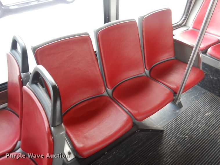 image for item DA5340 2003 Gillig G27B102N4  coach bus