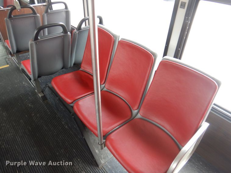 image for item DA5340 2003 Gillig G27B102N4  coach bus