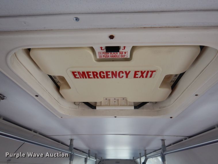 image for item DA5340 2003 Gillig G27B102N4  coach bus