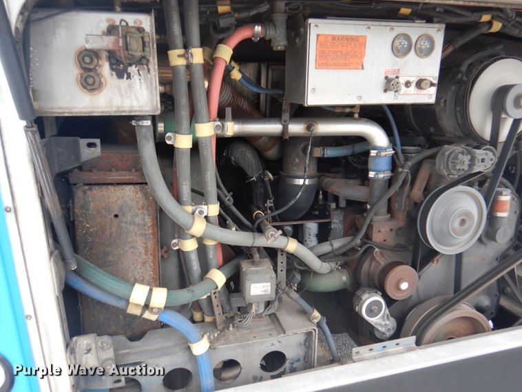 image for item DA5340 2003 Gillig G27B102N4  coach bus