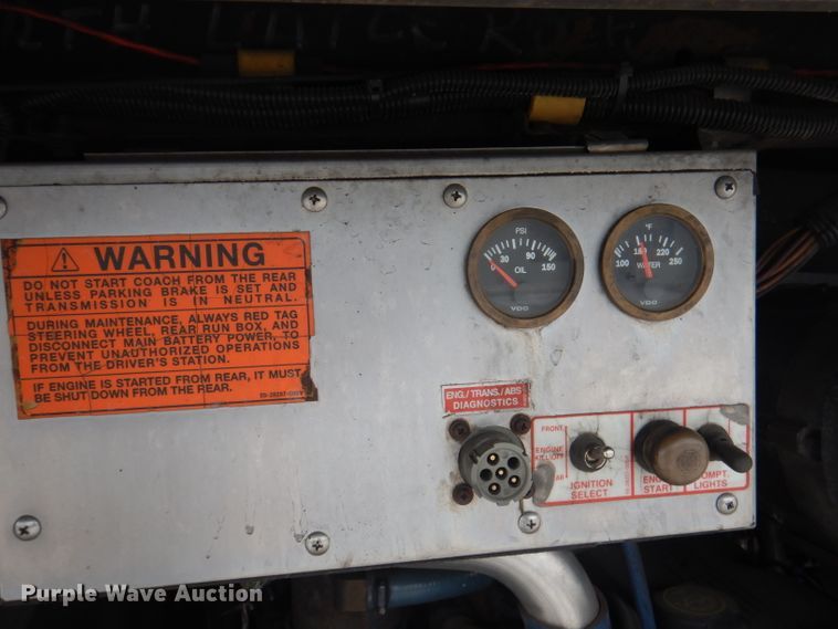 image for item DA5340 2003 Gillig G27B102N4  coach bus