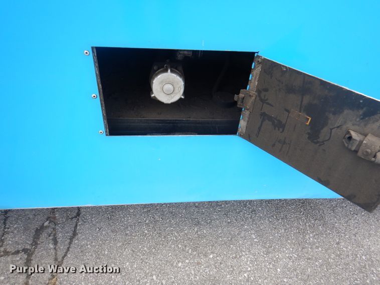 image for item DA5340 2003 Gillig G27B102N4  coach bus