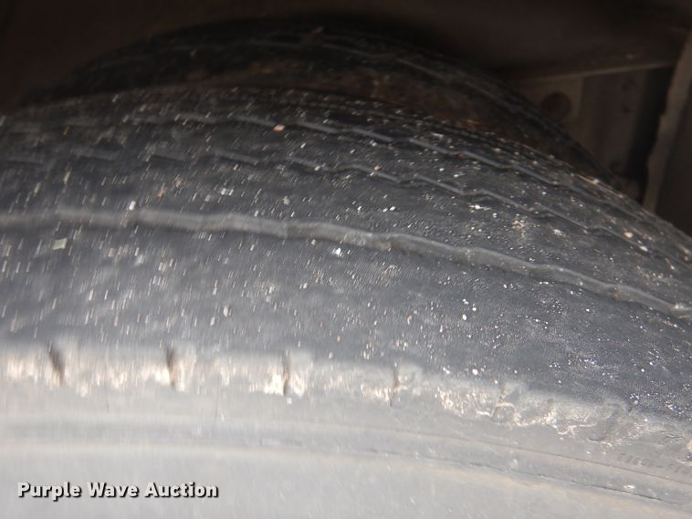 image for item DA5340 2003 Gillig G27B102N4  coach bus