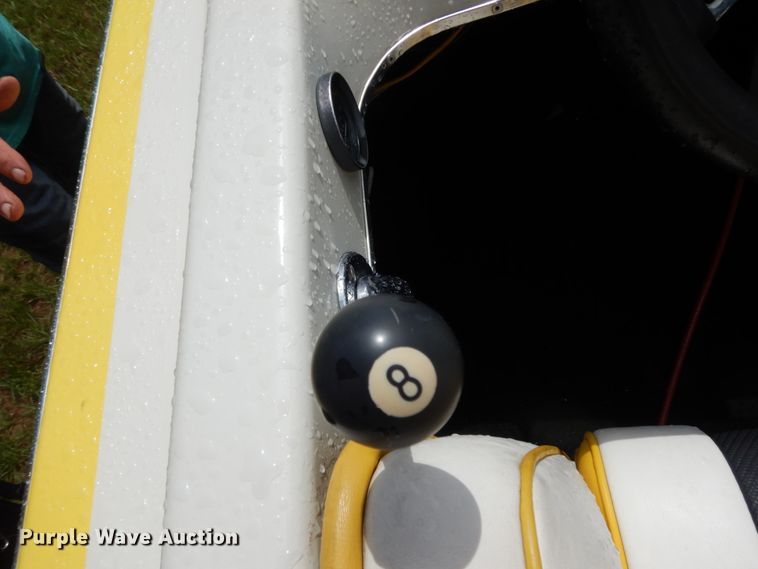 image for item DC2011 1977 Manta Ray  boat