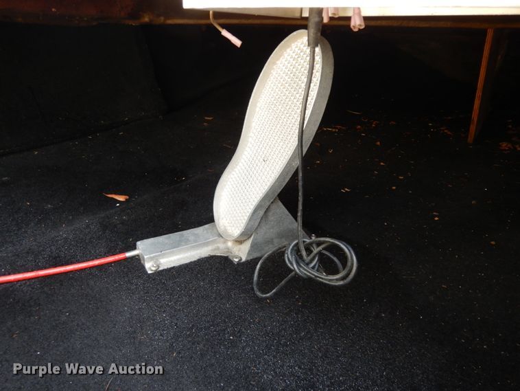 image for item DC2011 1977 Manta Ray  boat