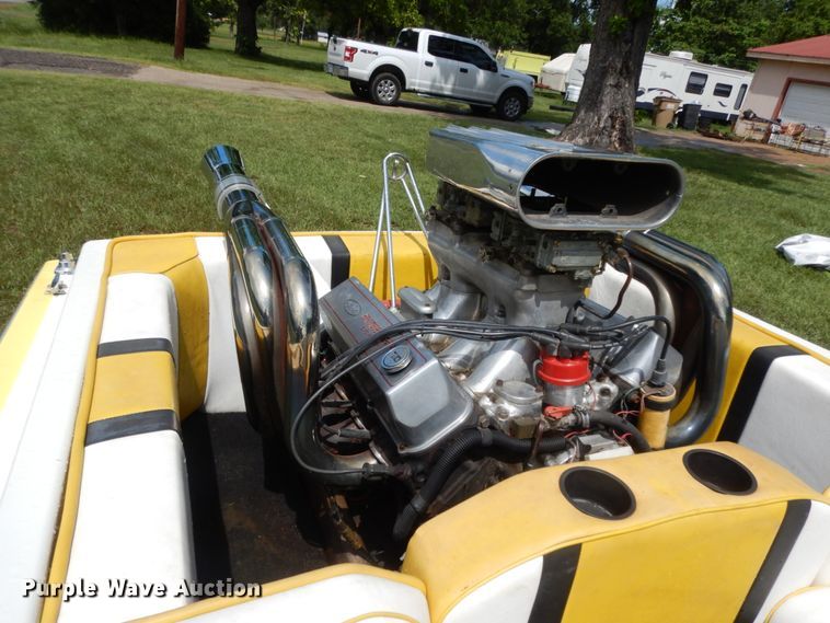 image for item DC2011 1977 Manta Ray  boat