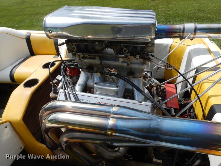 image for item DC2011 1977 Manta Ray  boat