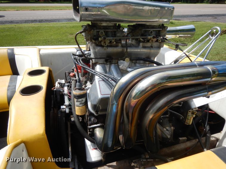 image for item DC2011 1977 Manta Ray  boat