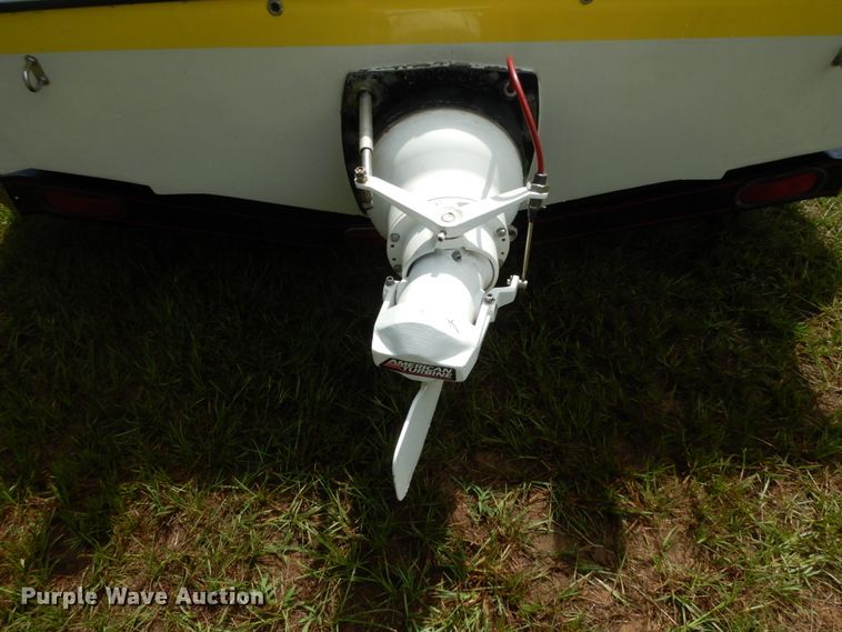 image for item DC2011 1977 Manta Ray  boat