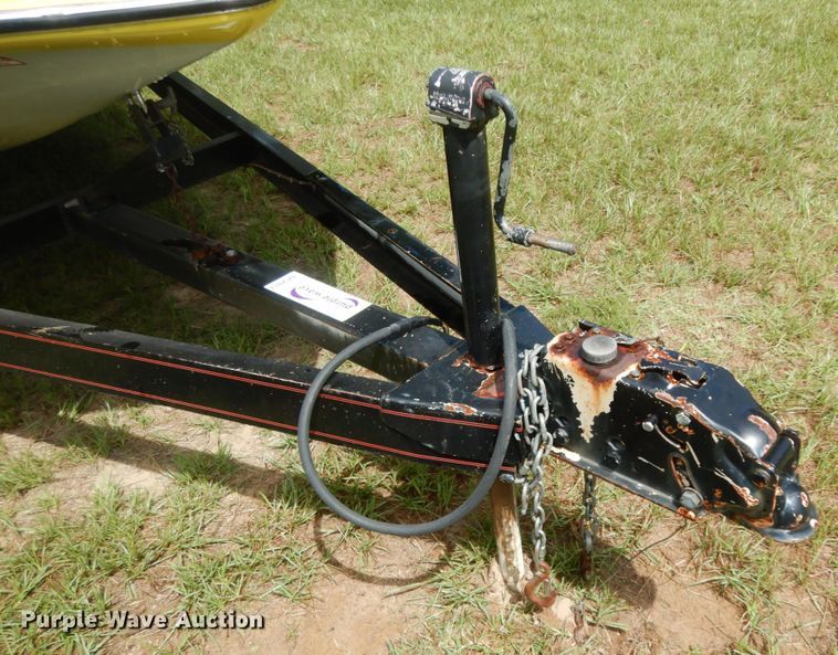 image for item DC2011 1977 Manta Ray  boat