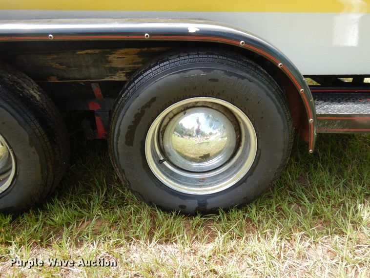 image for item DC2011 1977 Manta Ray  boat