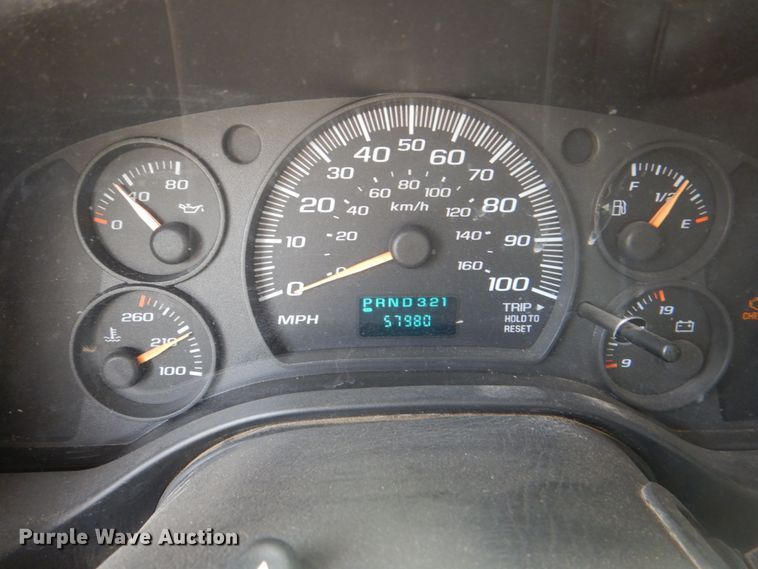 image for item DH7266 2005 Chevrolet Express 3500  box truck