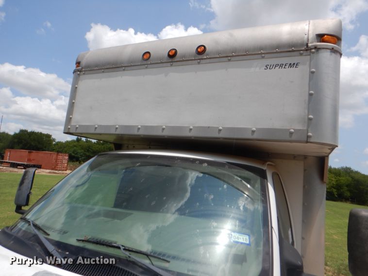 image for item DH7266 2005 Chevrolet Express 3500  box truck