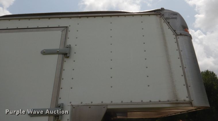 image for item DH7266 2005 Chevrolet Express 3500  box truck