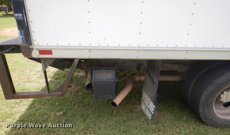 image for item DH7266 2005 Chevrolet Express 3500  box truck
