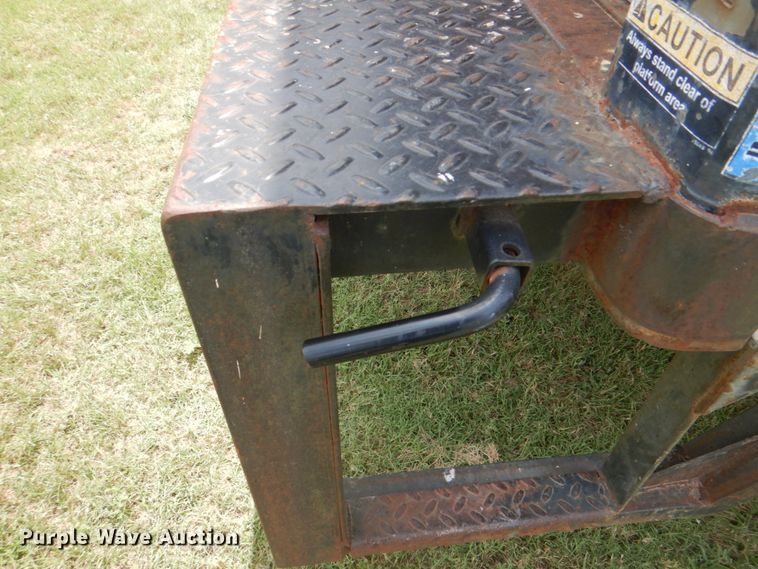 image for item DH7266 2005 Chevrolet Express 3500  box truck