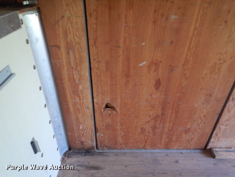 image for item DH7266 2005 Chevrolet Express 3500  box truck