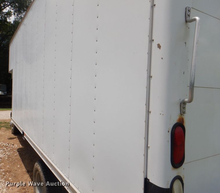 image for item DH7266 2005 Chevrolet Express 3500  box truck