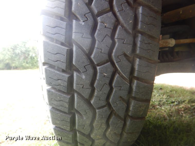 image for item DH7266 2005 Chevrolet Express 3500  box truck