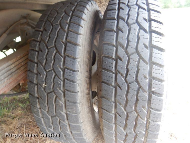 image for item DH7266 2005 Chevrolet Express 3500  box truck