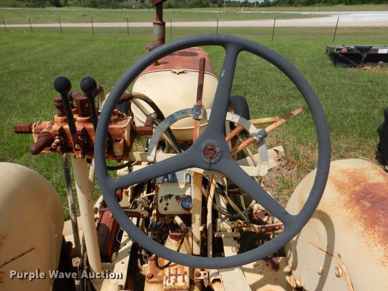 image for item DL0529 Allis Chalmers  rigid frame motor grader