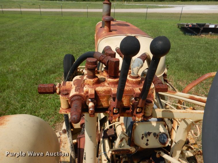 image for item DL0529 Allis Chalmers  rigid frame motor grader