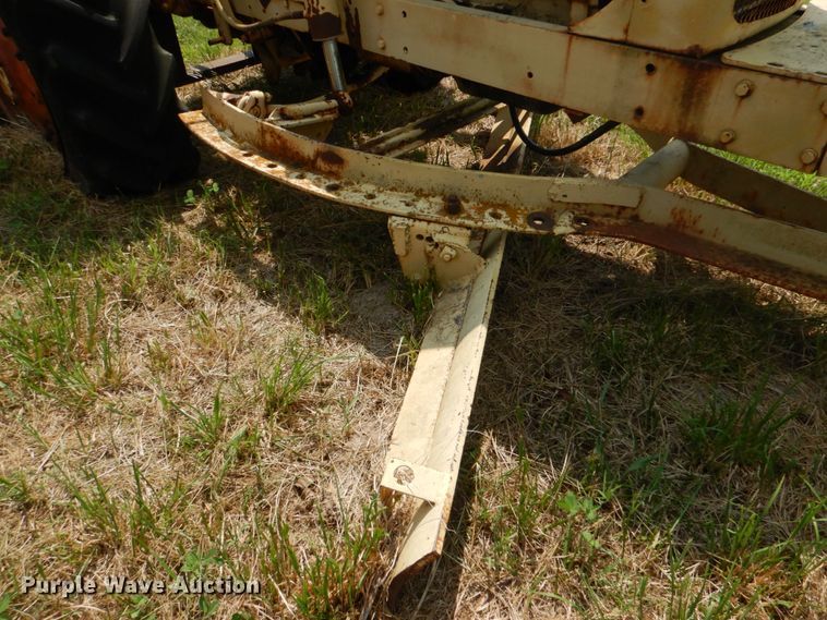 image for item DL0529 Allis Chalmers  rigid frame motor grader