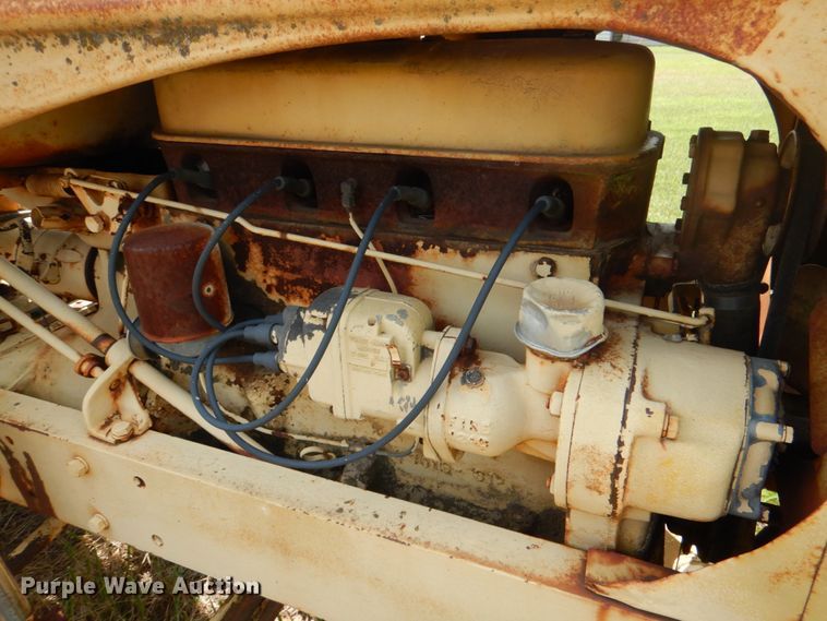 image for item DL0529 Allis Chalmers  rigid frame motor grader