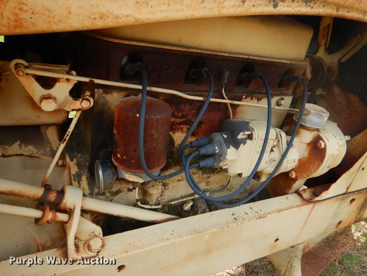 image for item DL0529 Allis Chalmers  rigid frame motor grader