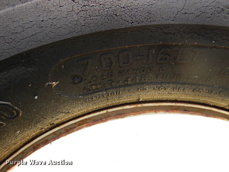 image for item DL0529 Allis Chalmers  rigid frame motor grader