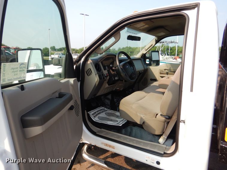 image for item DL4993 2008 Ford F550 Super Duty XL  flatbed truck