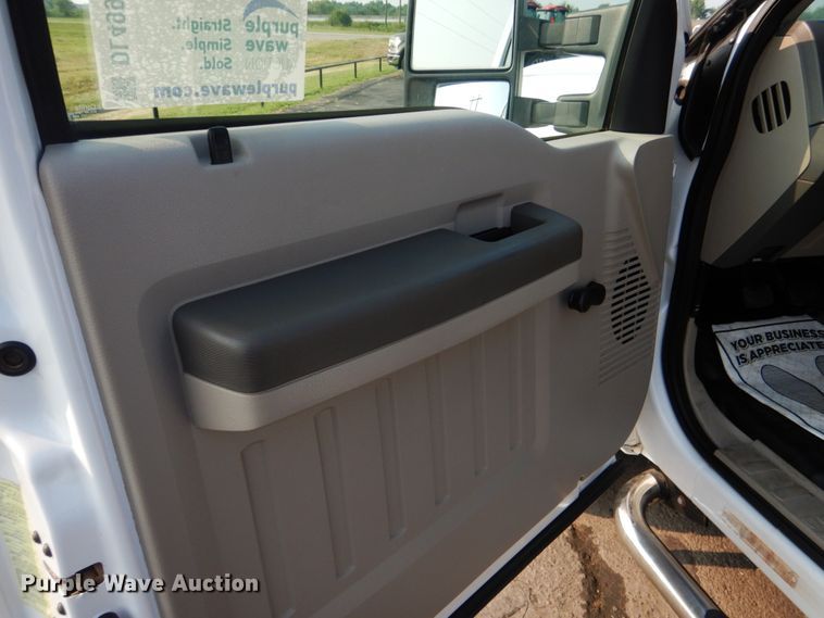 image for item DL4993 2008 Ford F550 Super Duty XL  flatbed truck