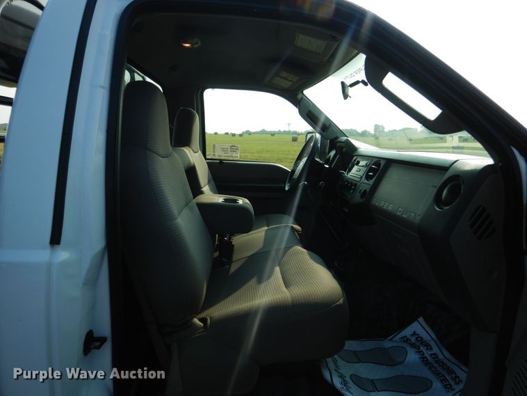 image for item DL4993 2008 Ford F550 Super Duty XL  flatbed truck