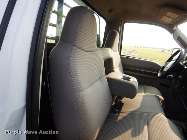 image for item DL4993 2008 Ford F550 Super Duty XL  flatbed truck