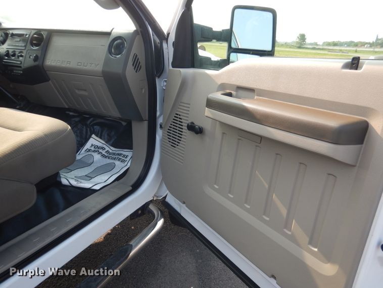 image for item DL4993 2008 Ford F550 Super Duty XL  flatbed truck