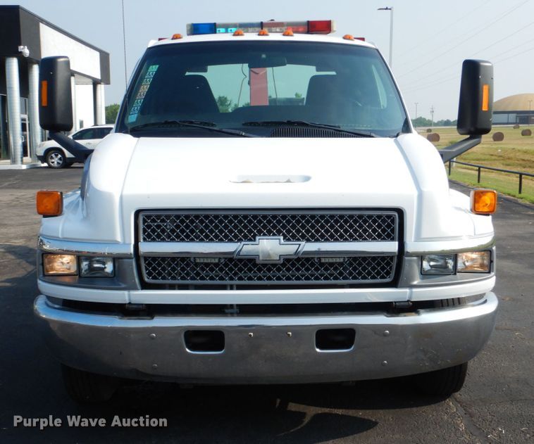 image for item DL4995 2003 Chevrolet C5500  tow truck