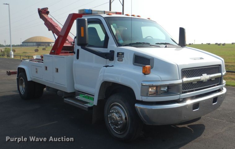 image for item DL4995 2003 Chevrolet C5500  tow truck