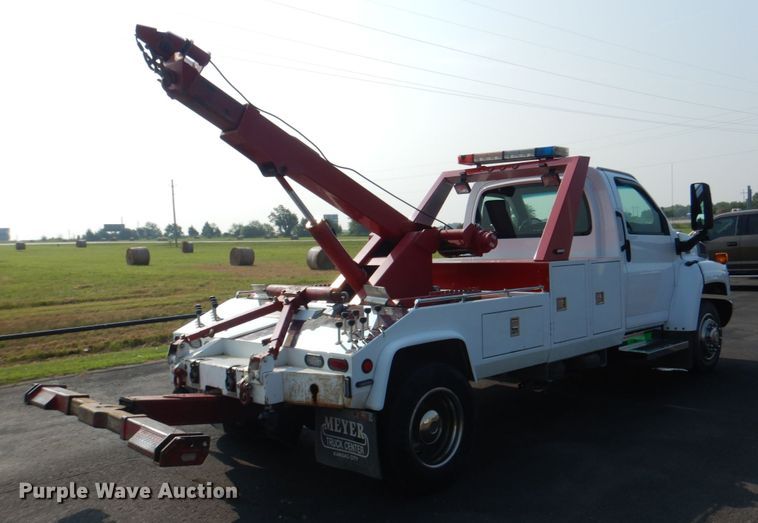 image for item DL4995 2003 Chevrolet C5500  tow truck