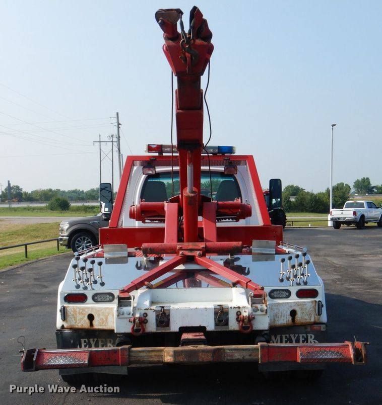 image for item DL4995 2003 Chevrolet C5500  tow truck