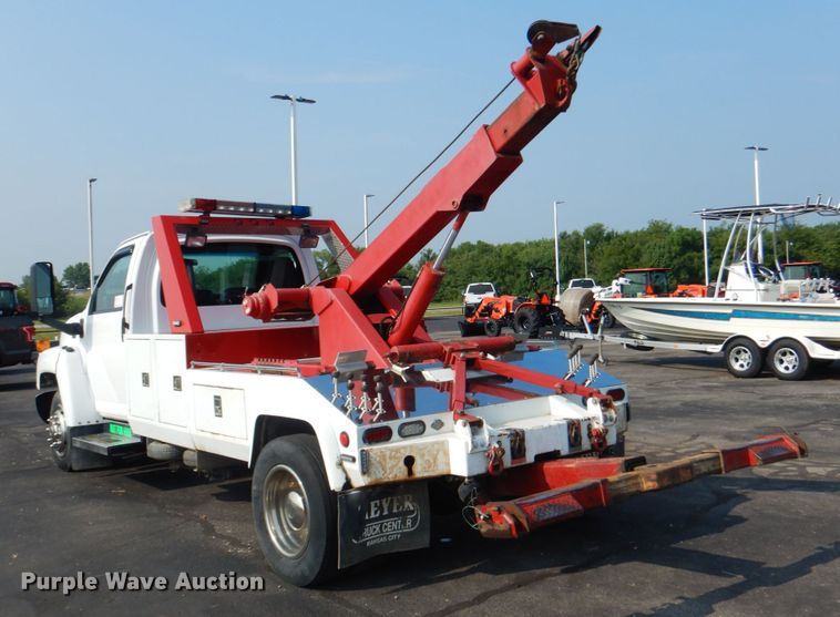 image for item DL4995 2003 Chevrolet C5500  tow truck
