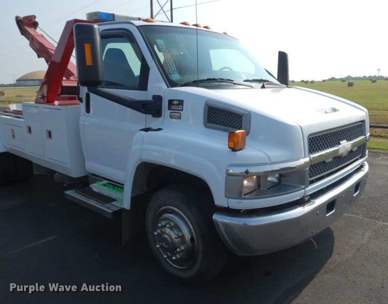 image for item DL4995 2003 Chevrolet C5500  tow truck