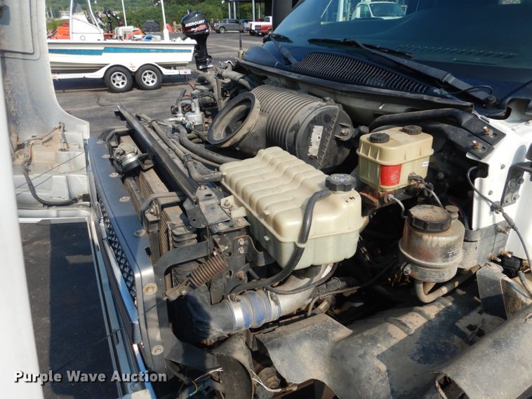 image for item DL4995 2003 Chevrolet C5500  tow truck