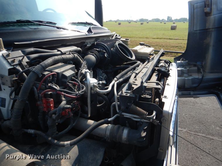 image for item DL4995 2003 Chevrolet C5500  tow truck