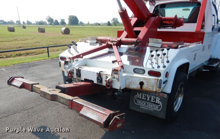 image for item DL4995 2003 Chevrolet C5500  tow truck