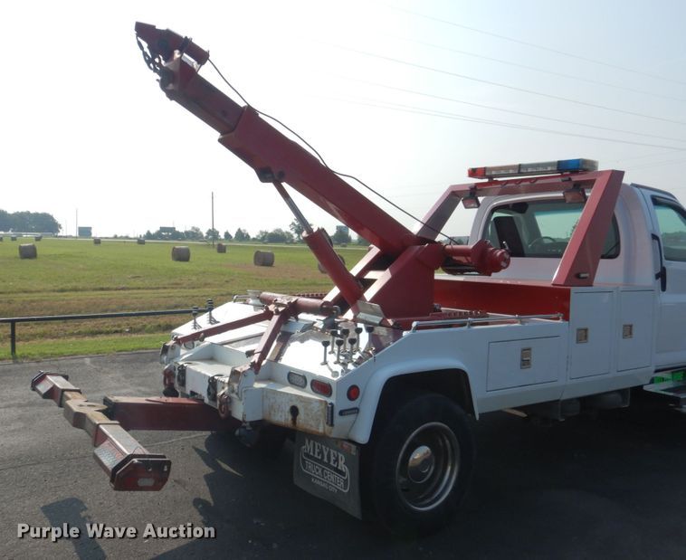 image for item DL4995 2003 Chevrolet C5500  tow truck