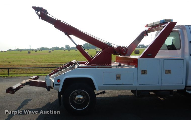 image for item DL4995 2003 Chevrolet C5500  tow truck