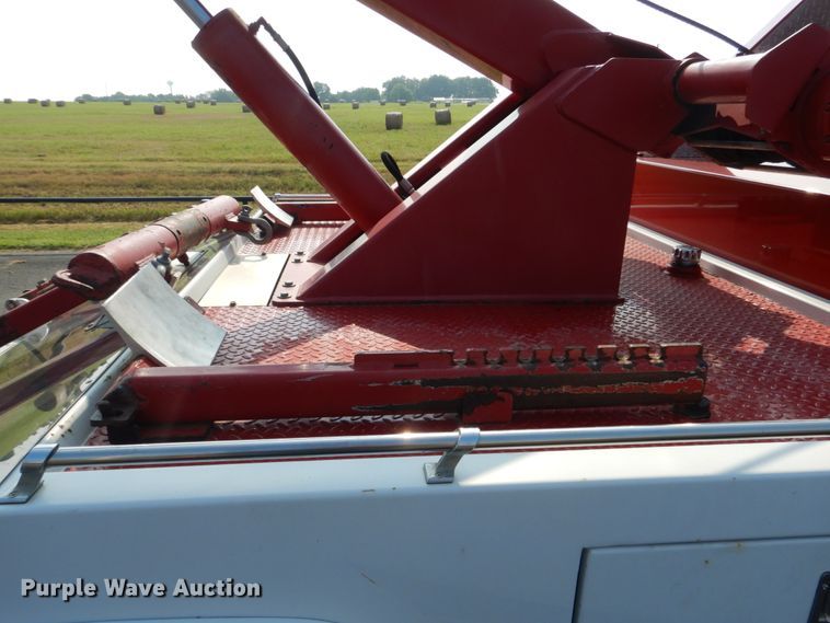 image for item DL4995 2003 Chevrolet C5500  tow truck