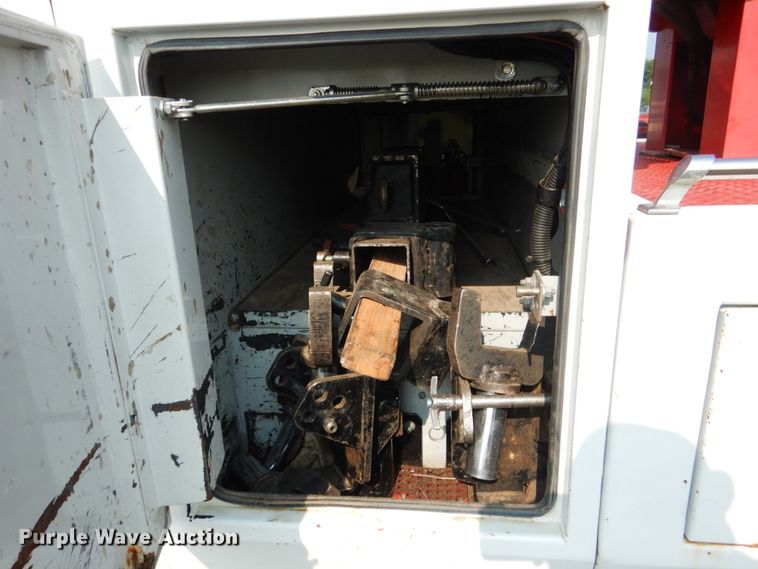 image for item DL4995 2003 Chevrolet C5500  tow truck